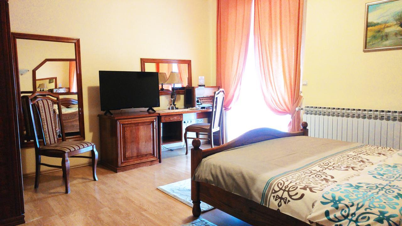 Hotel Derby Orasje ภายนอก รูปภาพ